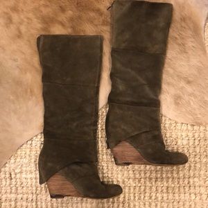 Grayish/Taupe Suede Boots